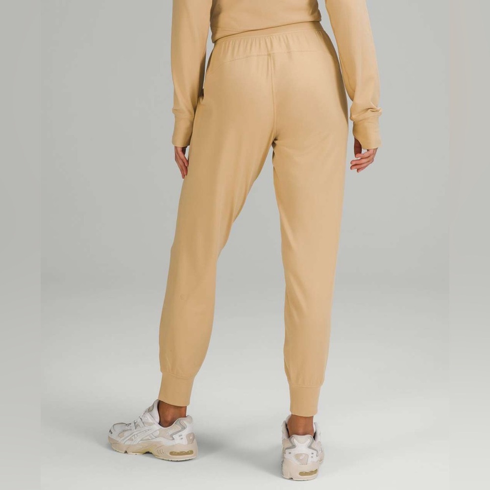 Lululemon Athletica Tan Jogger Sweatpants with Tapered Legs - Picture 2 of 6